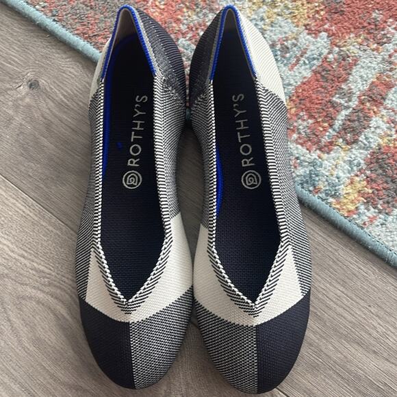 - Rothy’s the  cround toe size 11.5  woman’s flat shoes - Picture 1 of 13